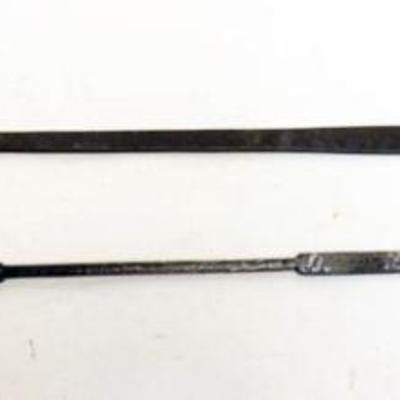 1046	2 ANTIQUE WROUGHT IRON FIRE PLACE PEELS, LARGEST APPROXIMATELY 32 IN LONG
