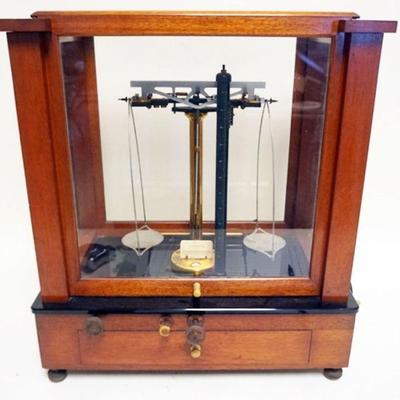 1137	ANTIQUE LABORATORY SCALE CHRISTIAN BECKER NY, APPROXIMATELY 9 IN X 16 1/2 IN X 18 1/2 IN HIGH
