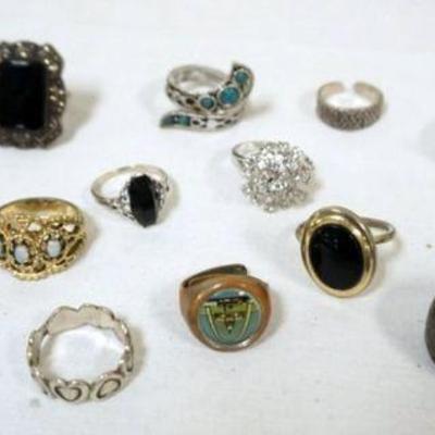 1256	16 ASSORTED RINGS INCLUDING STERLING, 18K GF & 14K GF
