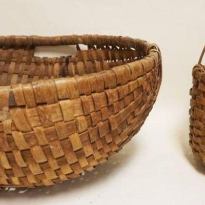 1100	2 WOVEN SPLINT BASKETS
