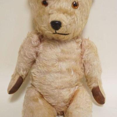1070	ANTIQUE TEDDY BEAR W/JOINTED ARMS, LEGS & HEAD, APPROXIMATELY 17 IN HIGH
