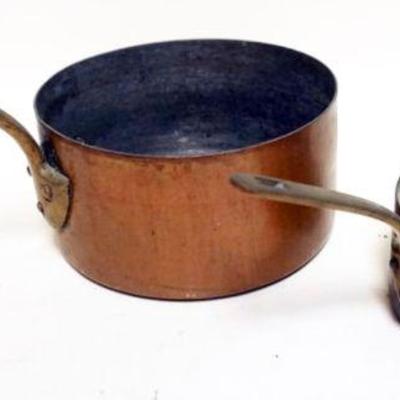1049	2 ANTIQUE COPPER POTS, LRAGEST APPROXIMATELY 13 IN LONG OVERALL X 4 IN H
