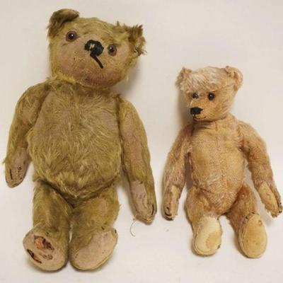 1065	2 ANTIQUE TEDDY BEARS, LARGEST APPROXIMATELY 14 IN
