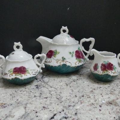 Vintage Beautiful Rose Pattern/Gilted Teapot, Covered Sugar Bowl & Creamer Set