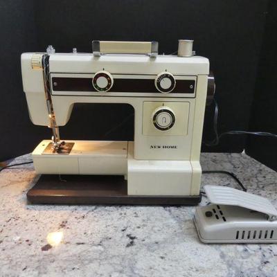 Vintage Pre 1960 New Home Sewing Machine Model #660
