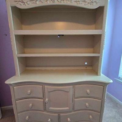 "Fabulous Ivy Falls" in Grovetown, GA. Starts Closing Mon 8/19 at 8pm. Pickup Wed 8/21 from 3-6pm. Please click here to view...