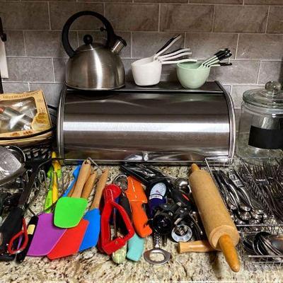 "Fabulous Ivy Falls" in Grovetown, GA. Starts Closing Mon 8/19 at 8pm. Pickup Wed 8/21 from 3-6pm. Please click here to view...