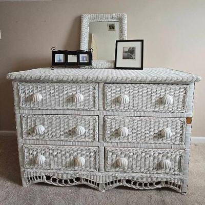 "Fabulous Ivy Falls" in Grovetown, GA. Starts Closing Mon 8/19 at 8pm. Pickup Wed 8/21 from 3-6pm. Please click here to view...