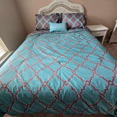 "Fabulous Ivy Falls" in Grovetown, GA. Starts Closing Mon 8/19 at 8pm. Pickup Wed 8/21 from 3-6pm. Please click here to view...