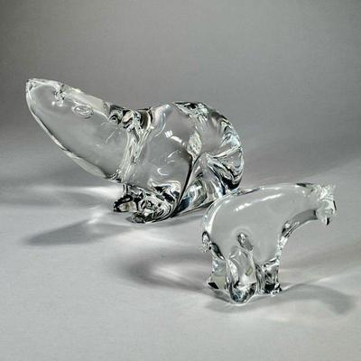 2-CRYSTAL GLASS POLAR BEARS | Crystal glass polar bears one of them being faceless. - l. 11 x h. 7 1/2 in

