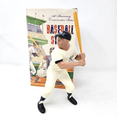 Lot #59 - Mickey Mantle Hartland Baseball Statue.