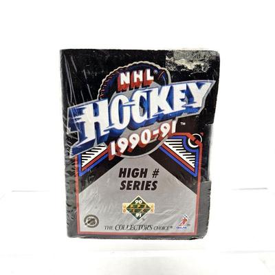 Lot #27 - 1990-91 Upper Deck Hockey High Number Series Cards (150 card set).