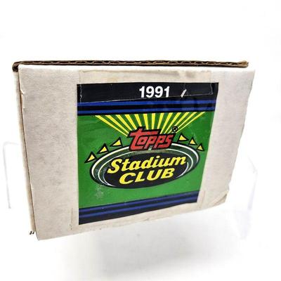 Lot #21 - 1991 Topps Stadium Club Football Cards (500 card set).