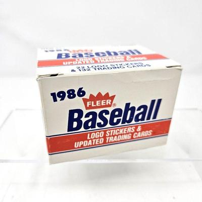 Lot #10- 1986 Fleer Update baseball - 132 card boxed set.