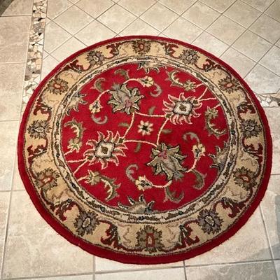 Lot 868 Round Hand-tufted Red and Gold Wool Oriental Rug 