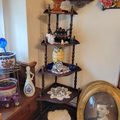 Corner Shelves