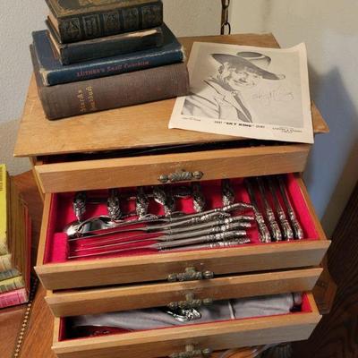 Set of flatware