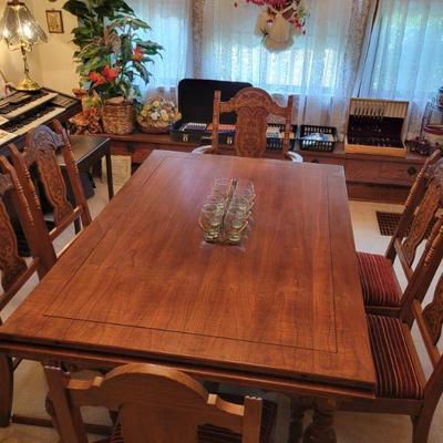 Beautiful Dining Room Set
