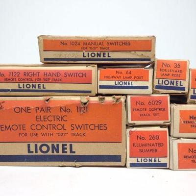 Lionel & Colber Lamp Posts & Train Switches w/ Box