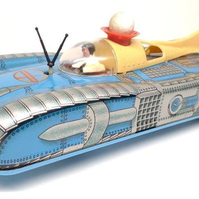 Vintage Hungarian Tin Battery Op Space Ship Car