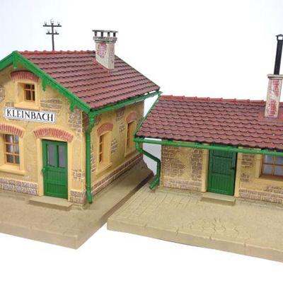 Pola LGB Village House & Train Station Model