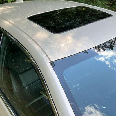 Top-line LTZ versions enhance comfort with a power passenger seat, heated front seats and leather upholstery. This vehicle also includes...