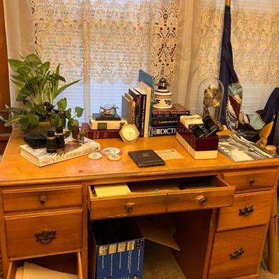 Large desk