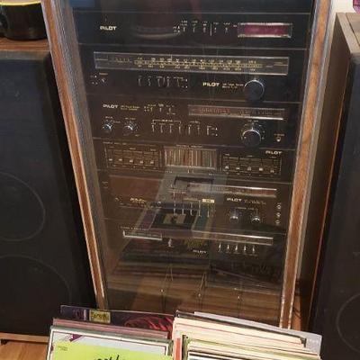 pilot stereo system and speakers