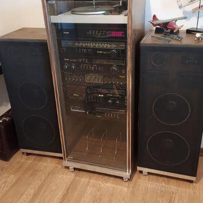Pilot Stereo System and speakers