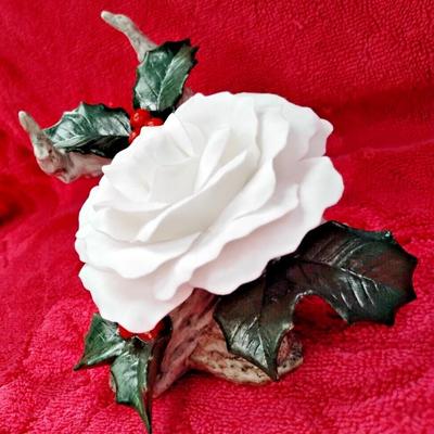 https://www.agesagoestatesales.com/product/eri7156-boehm-porcelain-holiday-rose-with-holly-made-in-the-usa-nieman-marcus/1061
