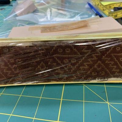 https://www.agesagoestatesales.com/product/hei8035-fragment-of-pre-incan-mummy-cloth-from-the-1500-to-1800-s/1064
