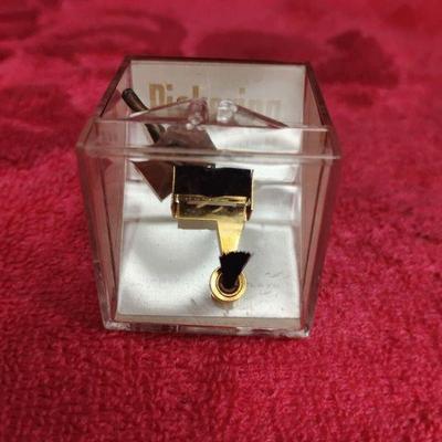 https://www.agesagoestatesales.com/product/eri7174-pickering-floating-stylus-lp-record-player-needle/1078
ERI7174 PICKERING FLOATING...