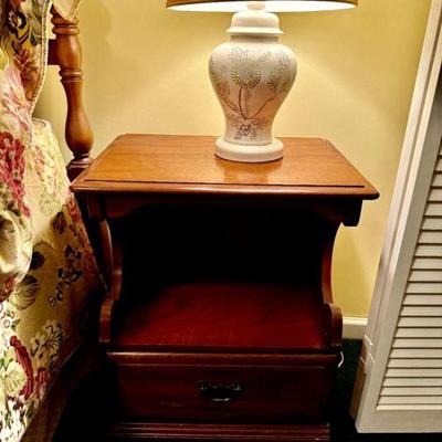 Side stand