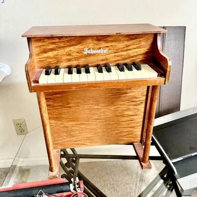 vintage schoenhut piano 