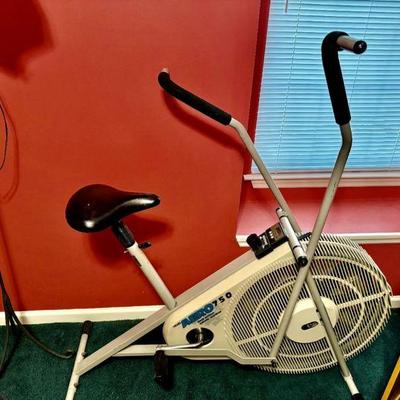 Weslo Aero 750 stationary bike