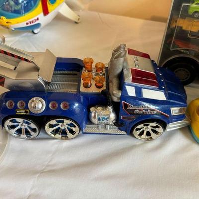 2004 Tonka Funrise Hasbro Roadside Service Tow Truck, Rare Lights