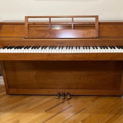 Baldwin upright piano 