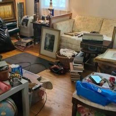 Estate sale photo