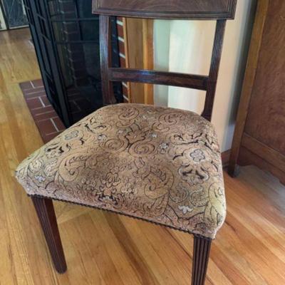 Late 18th Century Mahogany Hepplewhite Chair w/ Cut Velvet Upholstery	