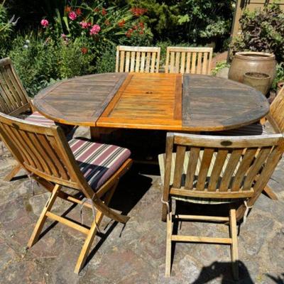 Weathered Teak Round Garden Expandable Table w/ Folding Chairs	