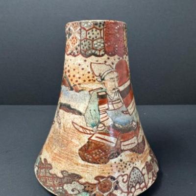 Hand-Painted Porcelain Samurai Vase - Battle Scene	