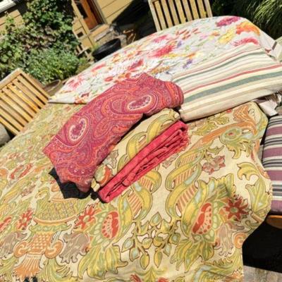Williams Sonoma & Anthropologie Table Linens Bundle - Good Condition	