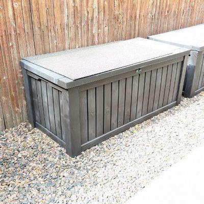 Outdoor storage deck box