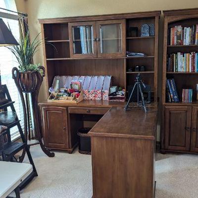 Woodley's L-shaped desk and hutch
