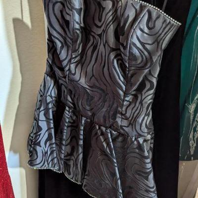 Women's evening wear