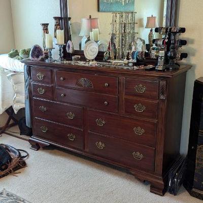 Lane dresser