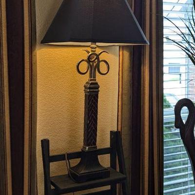 Table lamp