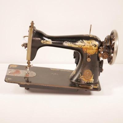 Antique 1910 Singer Sewing Machine