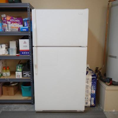 Magic Chef CTB2125GRW Top-Mount Refrigerator