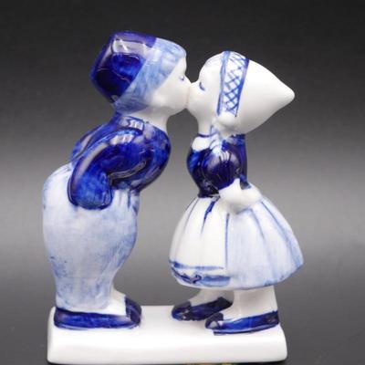 Small Blue & White Porcelain Kissing Couple Figurine
